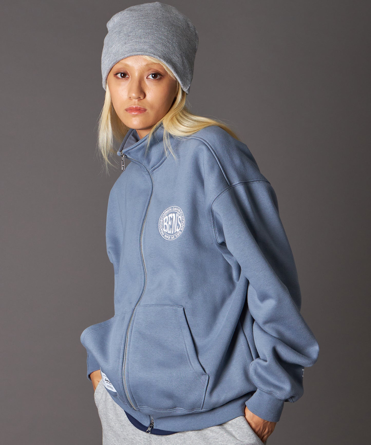 モデル:H172 Size:M