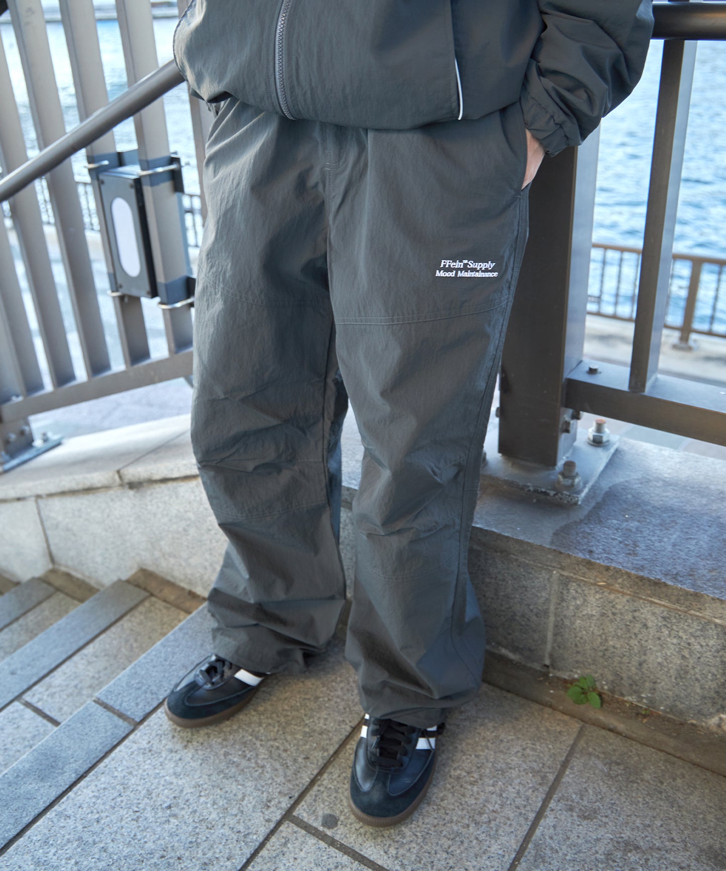 モデル:H163 Size:M
