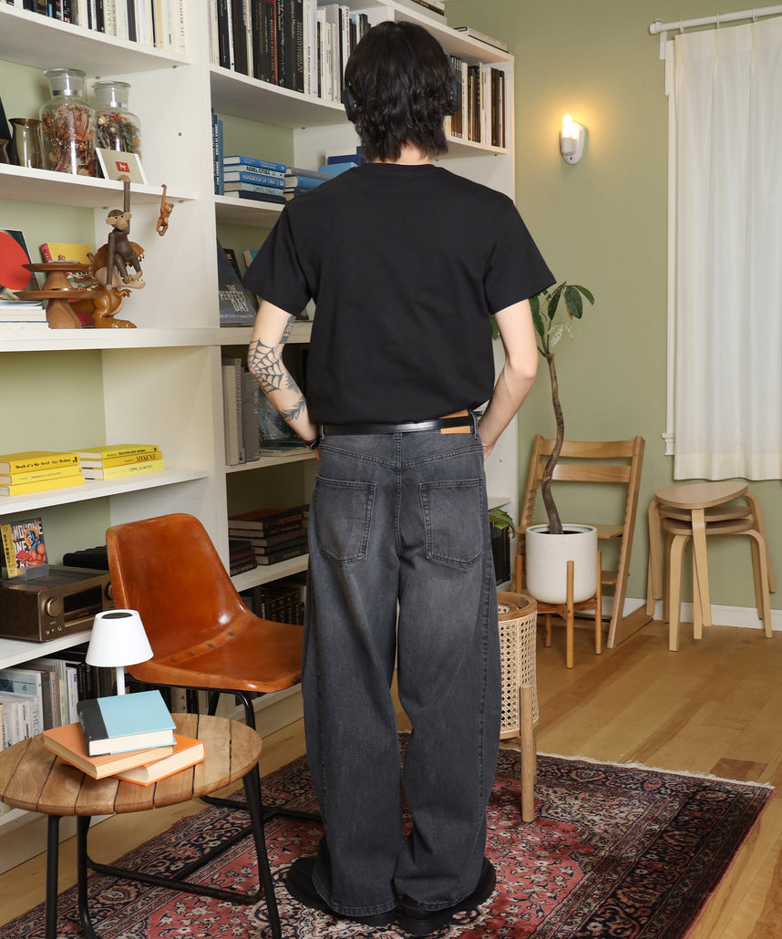 ワンポイント3段ロゴ刺繍ショート丈Tシャツ / Tシャツ クルーネック 半袖 刺繍 ワンポイント シンプル 【短丈】 ブラック