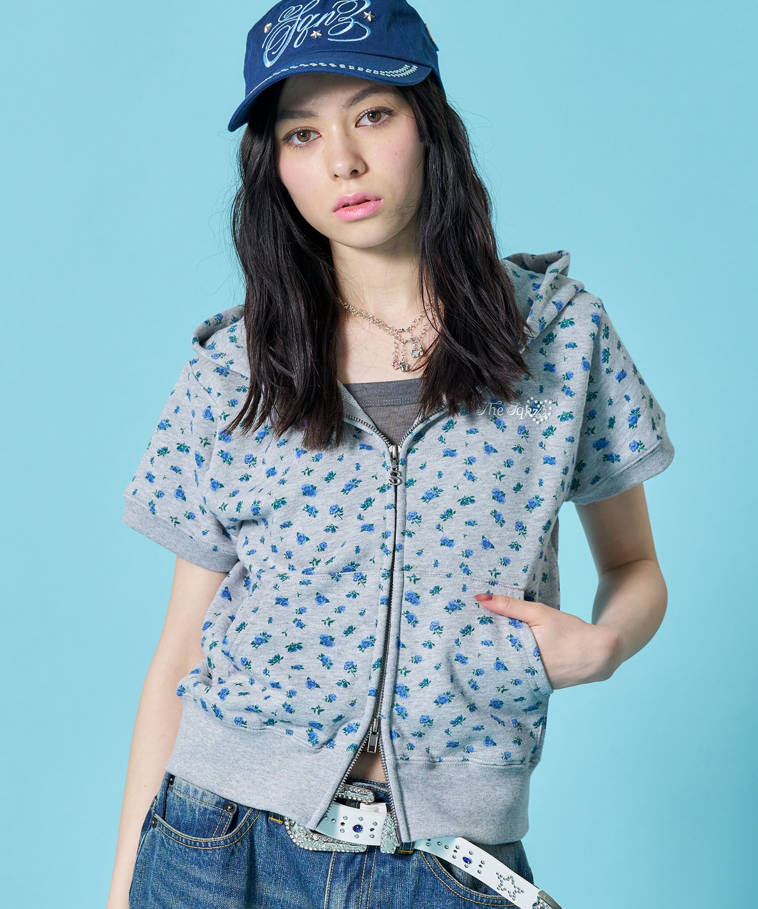 モデル:H163 Size:M 柄83