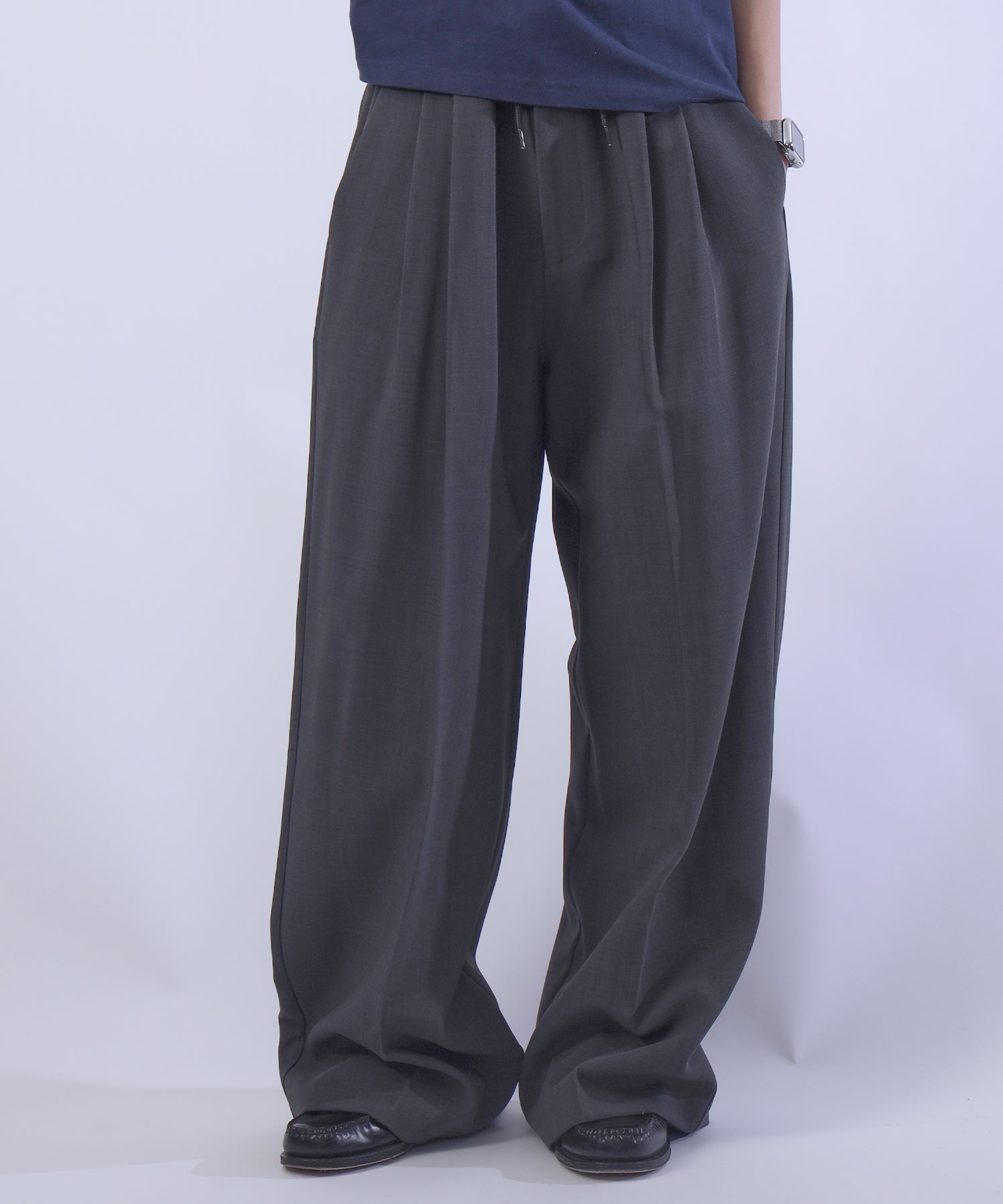 モデル:H163 Size:M グレー