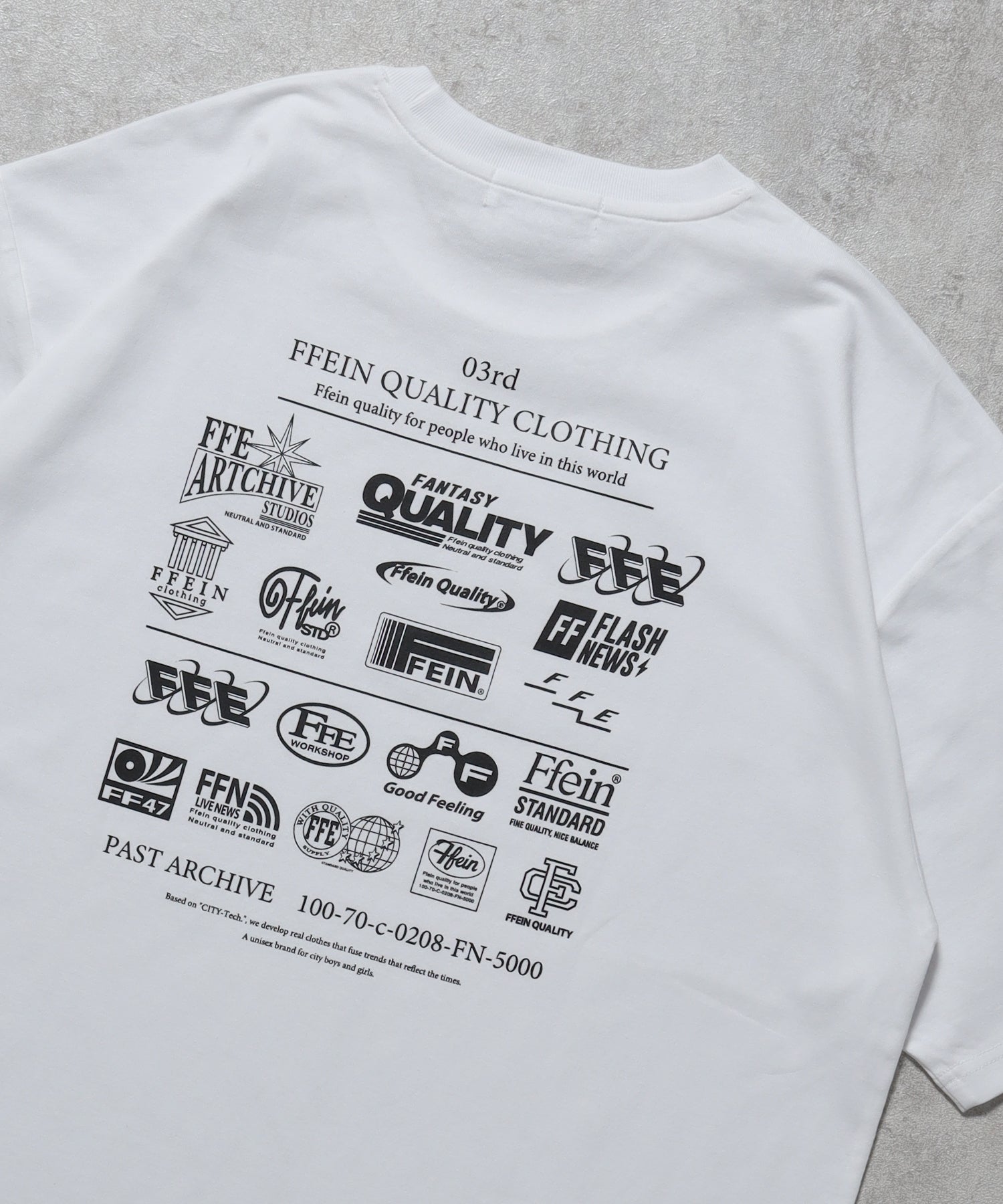 企業ロゴプリントオーバーサイズTシャツ / 半袖 ダイナー ブランドロゴ バックプリント ホワイト