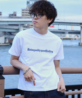 センタープリントロゴショート丈Tシャツ / Tシャツ クルーネック 半袖 プリント ホワイト