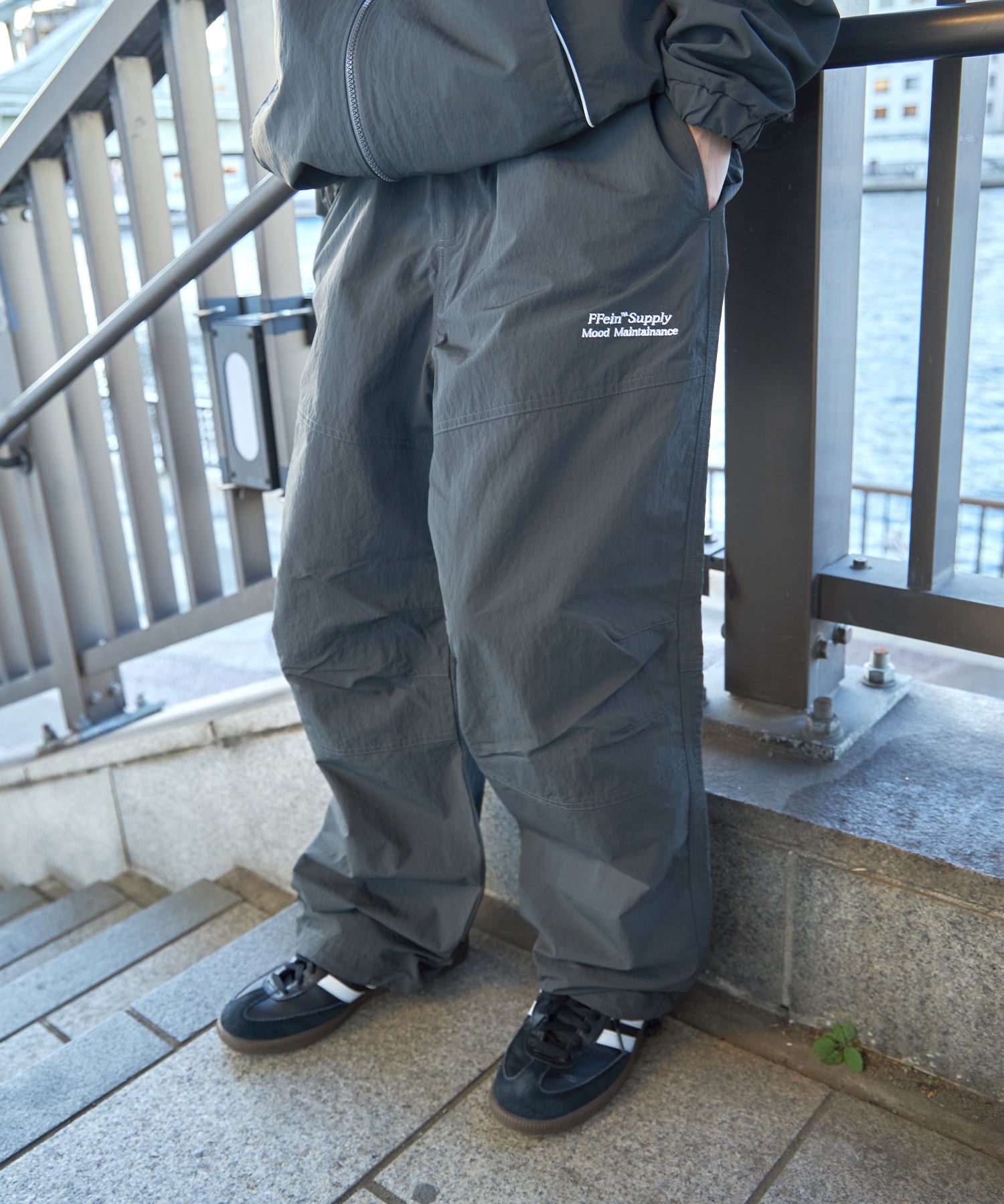 モデル:H163 Size:M