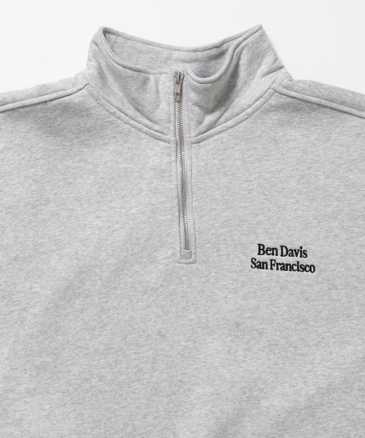 BD SWEAT HALF ZIP / スウェット ハーフジップ ワンポイント刺繍 裏起毛 サイドポケット ユニセックス グレー