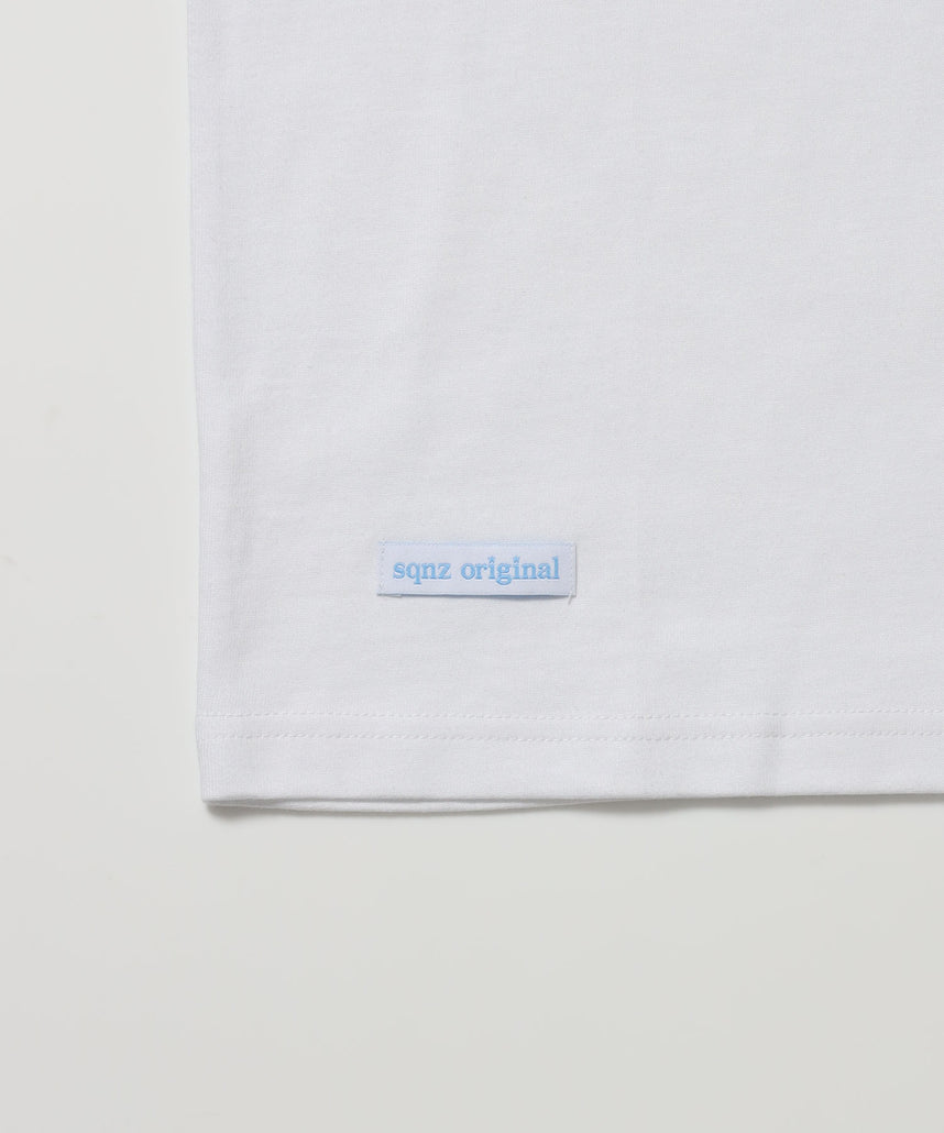 ※WEB限定 / ユニセックス / ロゴ加工風スタッズ半袖Tシャツ / sqnz studs faint logo tee / ホワイト