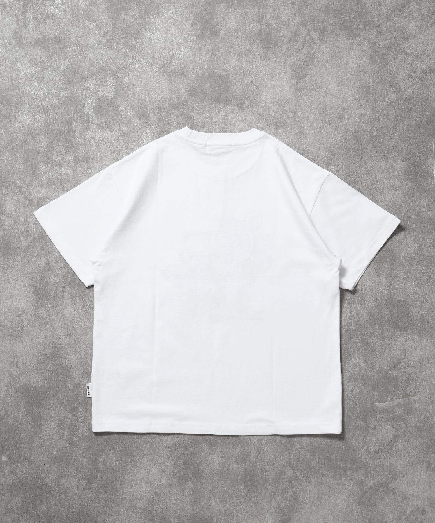フラワー刺繍ロゴショート丈Tシャツ / Tシャツ クルーネック 半袖 刺繍 花柄 【短丈】 ホワイト