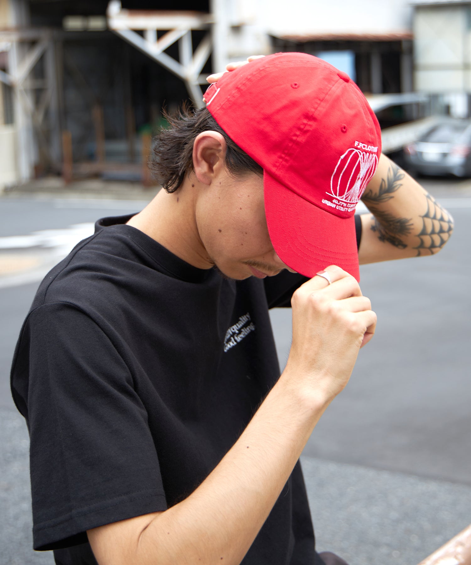 アートロゴ刺繍キャップ / 深めキャップ レッド