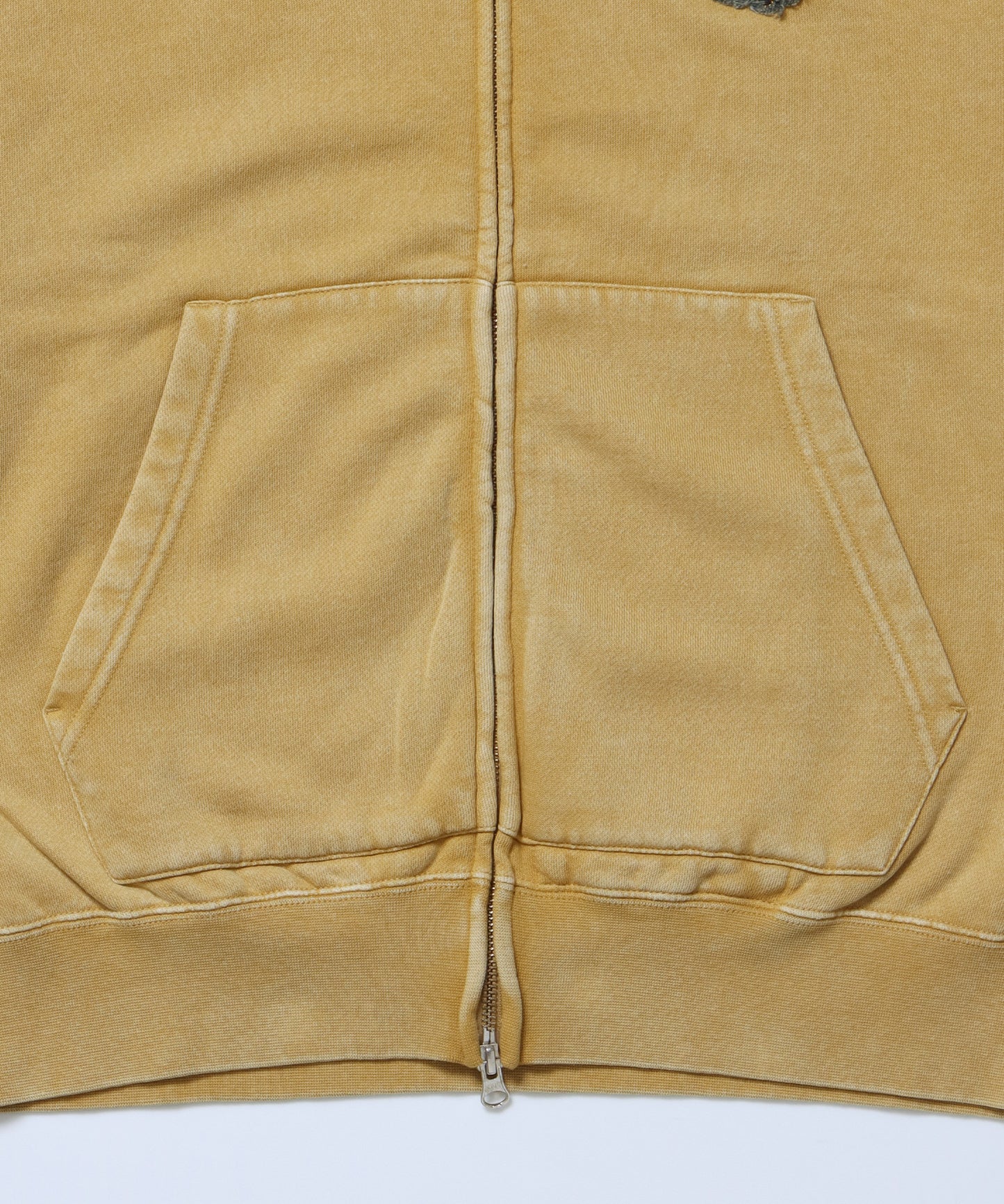 PATCHING BLEACH ZIP HOODIE / 加工 ジップパーカー ワッペン フーディ 裏起毛 マスタード
