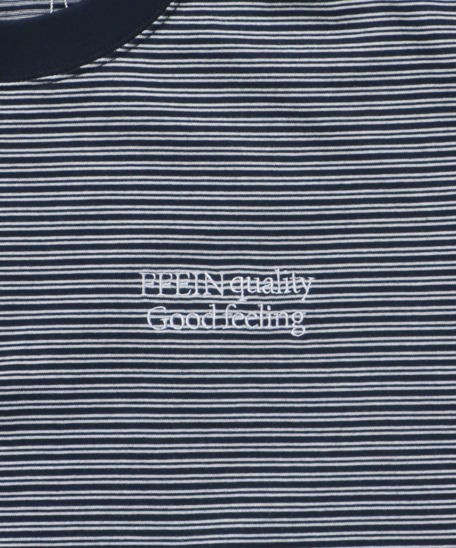 ロゴ刺繍マルチボーダー半袖Tシャツ ネイビー