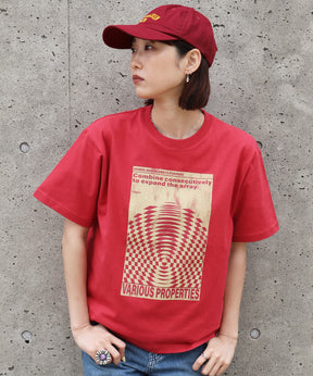 アートグラフィックショート丈Tシャツ / Tシャツ 短丈 クルーネック 半袖 ショート丈 ワイン