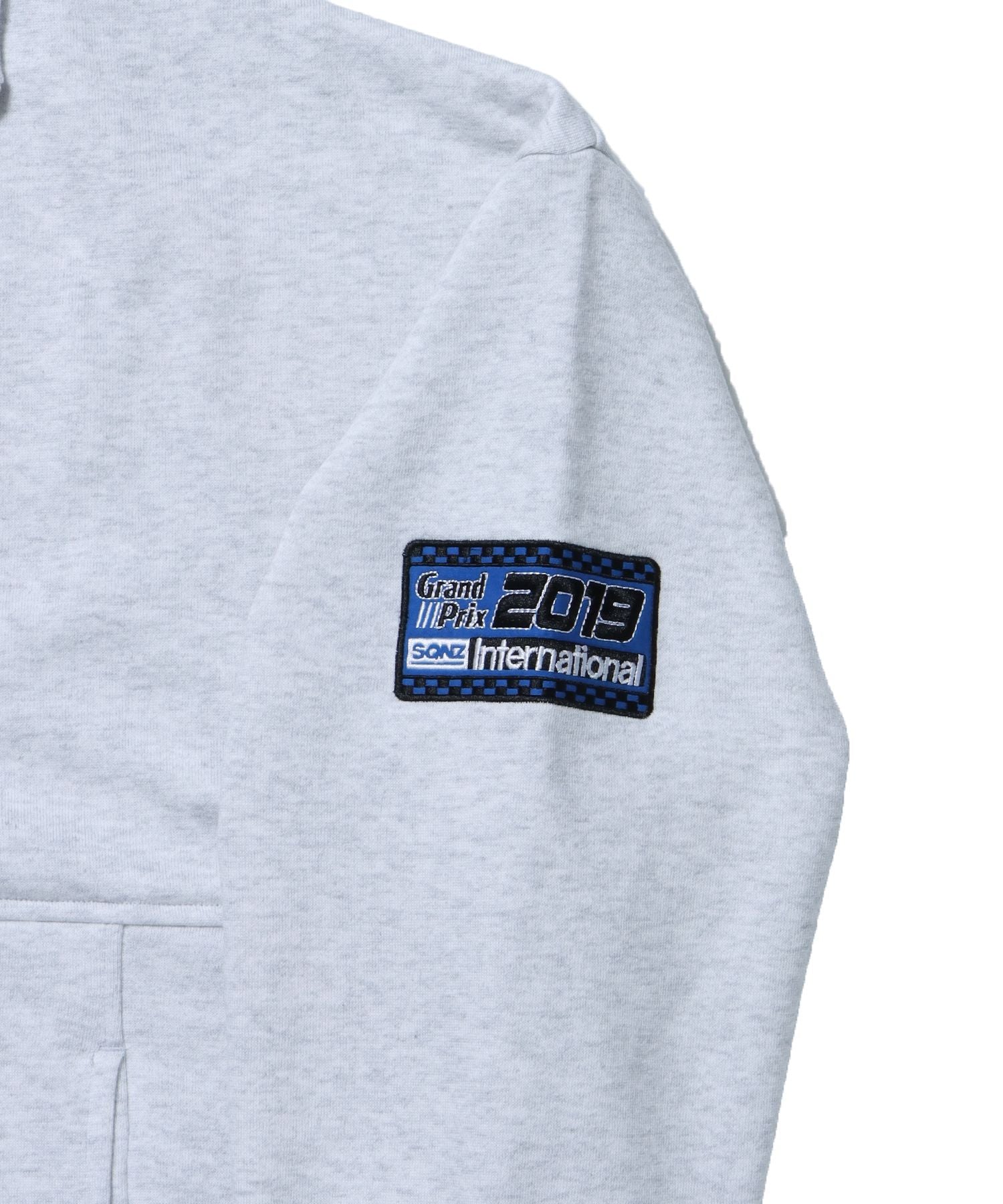 【SEQUENZ】 90's SPORTS HALF ZIP SWEAT / ロゴ 刺繍 ワッペン オーバーサイズ ハーフジップ スウェット オフホワイト