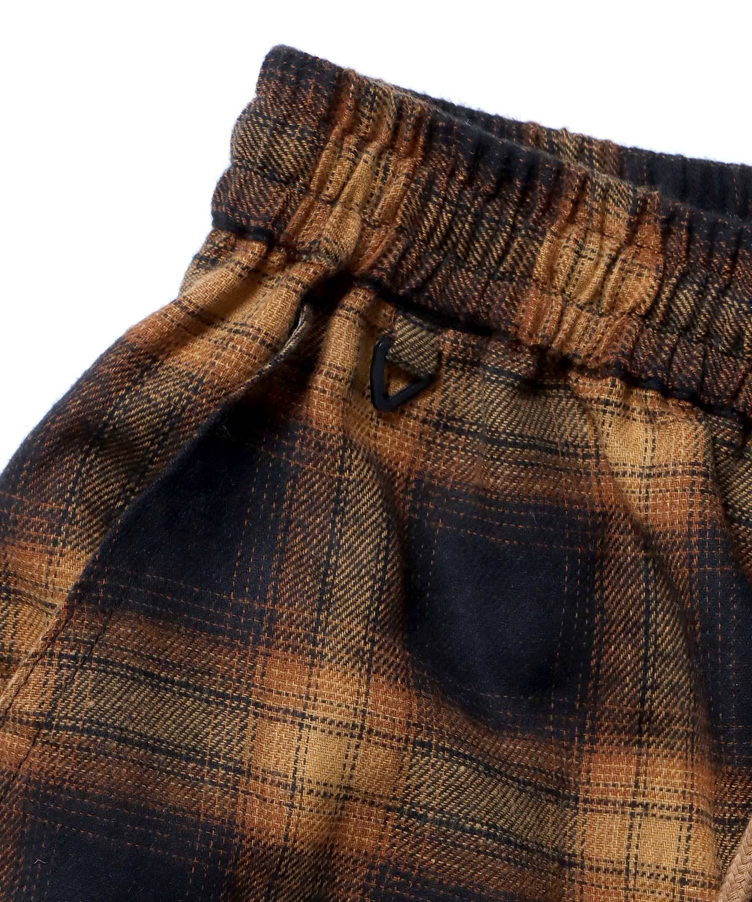 【SEQUENZ】 OMBLE UTILITY CARGO PANTS / オンブレチェック カーゴ ワイドシルエット パンツ ドローコード キャメル