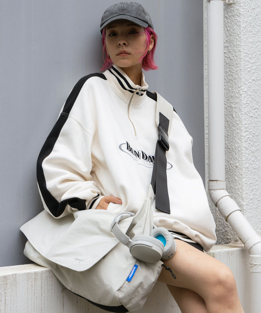 TECH SHOULDER BAG グレー