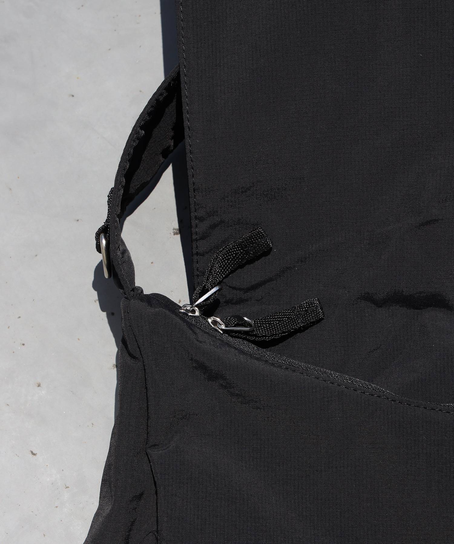 TECH SHOULDER BAG ブラック