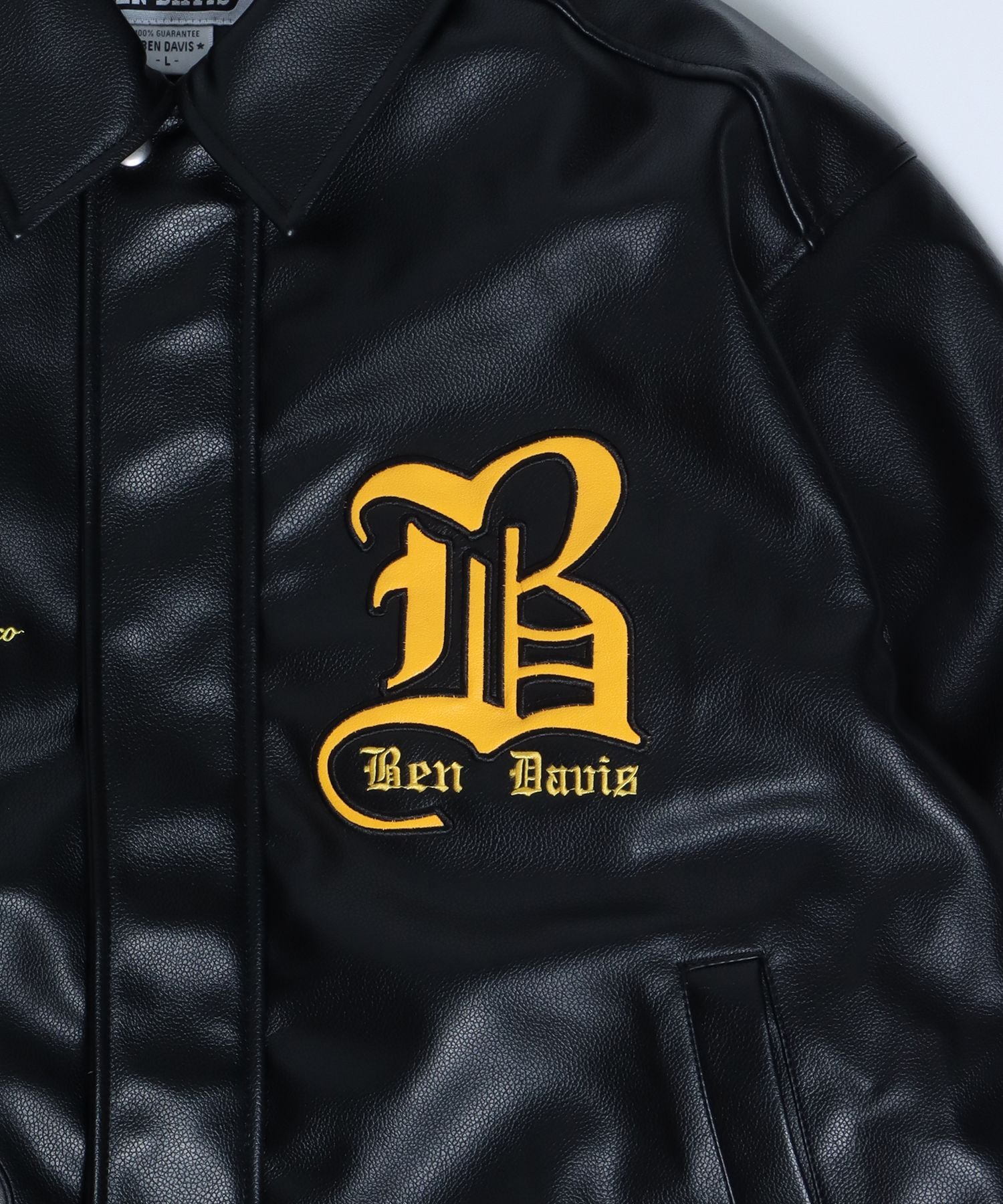 【BEN DAVIS(ベンデイビス)】 BD FAUX LEATHER JACKET / レザー ワッペン ジャケット ダイス ブルゾン 柄80