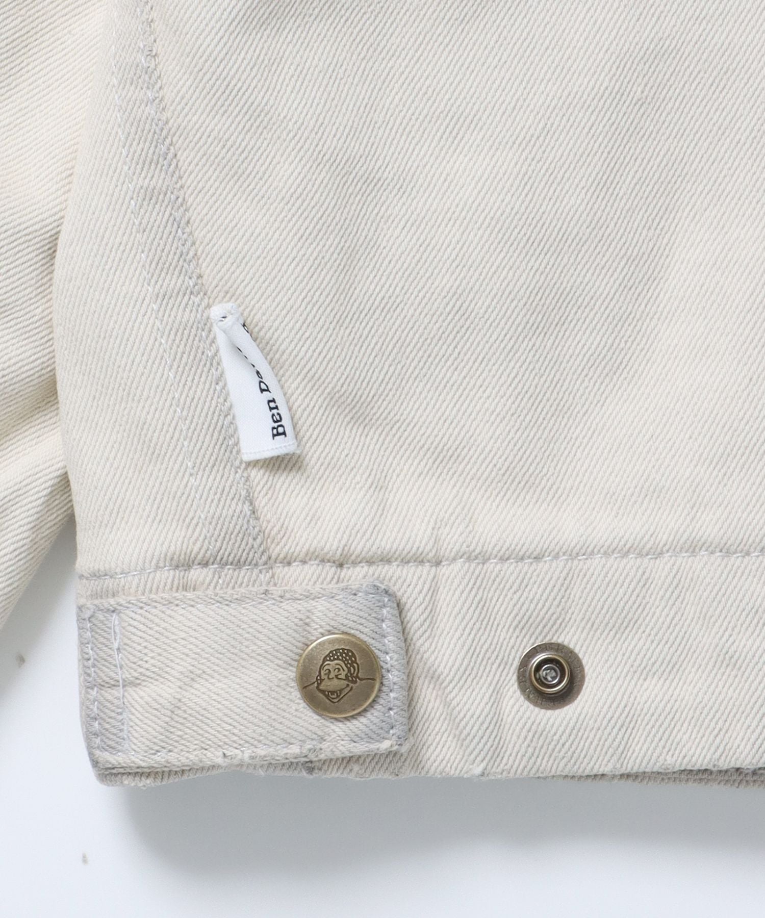 【BEN DAVIS(ベンデイビス)】 BLEACHED QUENTIN JACKET / ワイド ジップ ロゴ 刺繍 ジャケット アイボリー