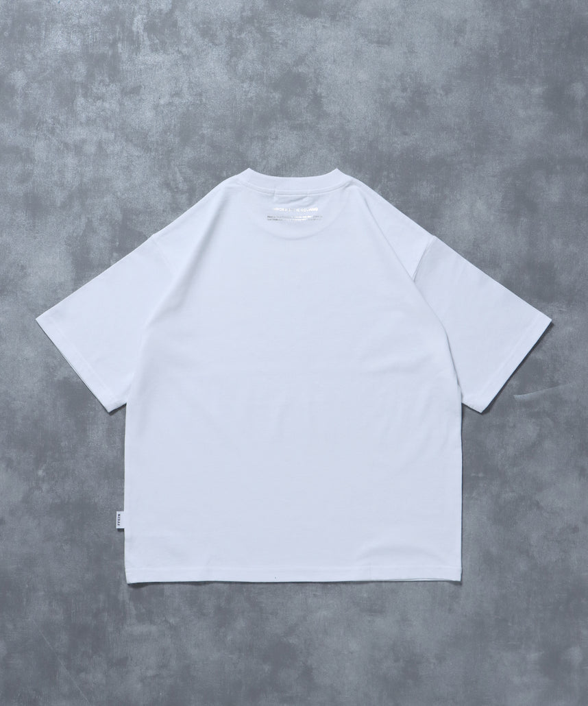 メッセージロゴショート丈Tシャツ / ぼかしロゴ Tシャツ 短丈 クルーネック 半袖 ホワイト×シルバー