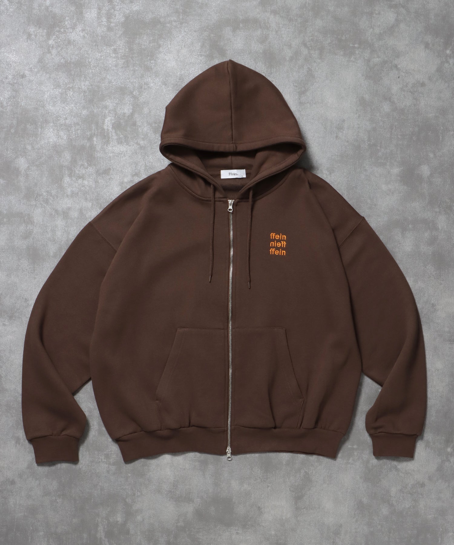 ヘビーウエイトワンポイントロゴジップパーカー / パーカー 裏起毛 ジップ 刺繍 ロゴ フーディ ダブルジップ ブラウン