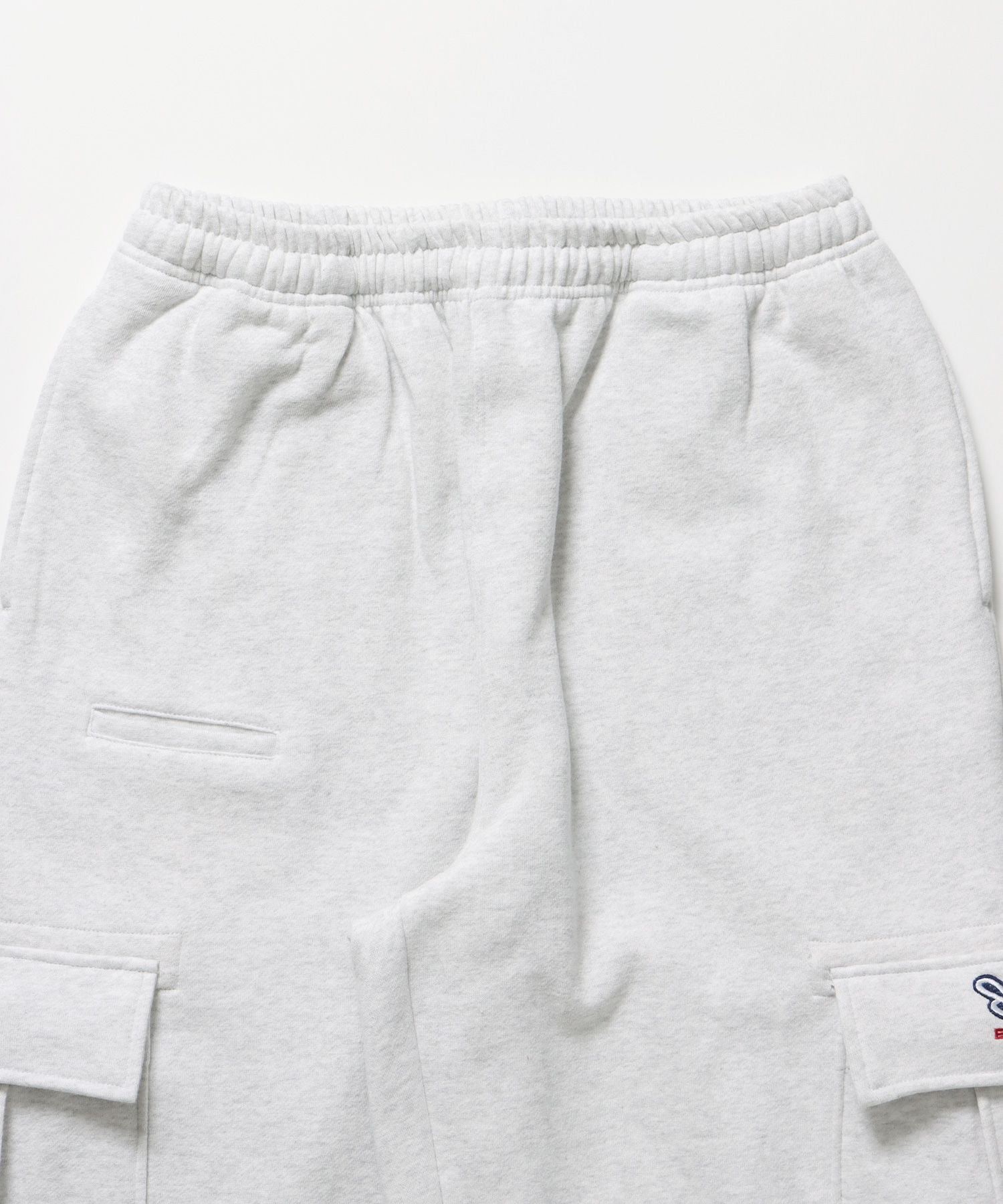 90s UTILITY CARGO SWEAT PANTS / ロゴ 刺繍 カーゴ ポケット スウェット パンツ ドローコード ワイドシルエット セットアップ アイボリー ≪SET UP着用可能≫