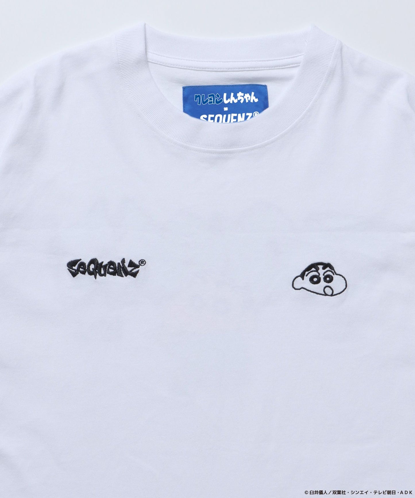 CS×SQNZ GRAFFITI S/S TEE / クレヨンしんちゃん 半袖Tシャツ クルーネック ワンポイント バックプリント 刺繍 ホワイト