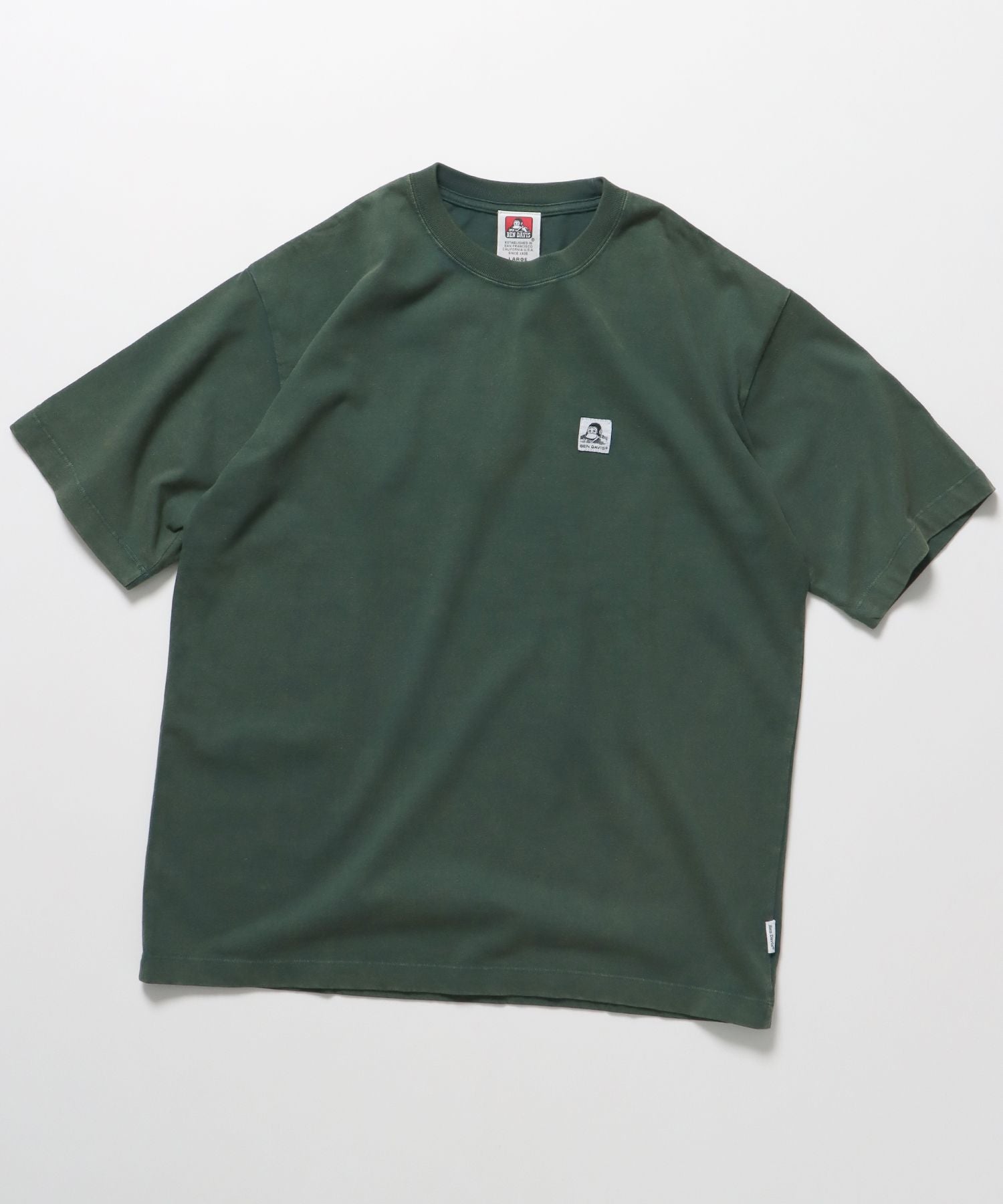 【BEN DAVIS(ベンデイビス)】WASHED LABEL BIG TEE / 6色展開 フェード 古着風 クルーネック ピスポケット ブランドタグ 定番 無地 半袖Tシャツ ゴリラ ダークグリーン