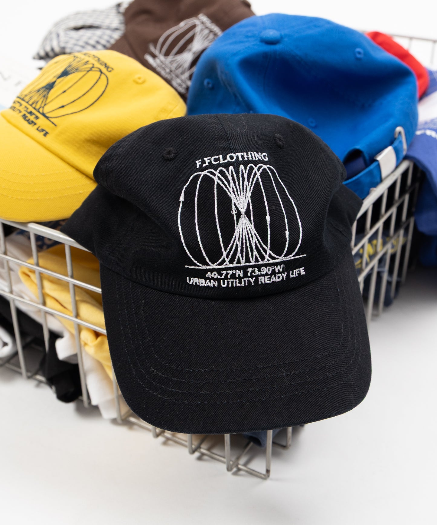 アートロゴ刺繍キャップ / 深めキャップ ブラック