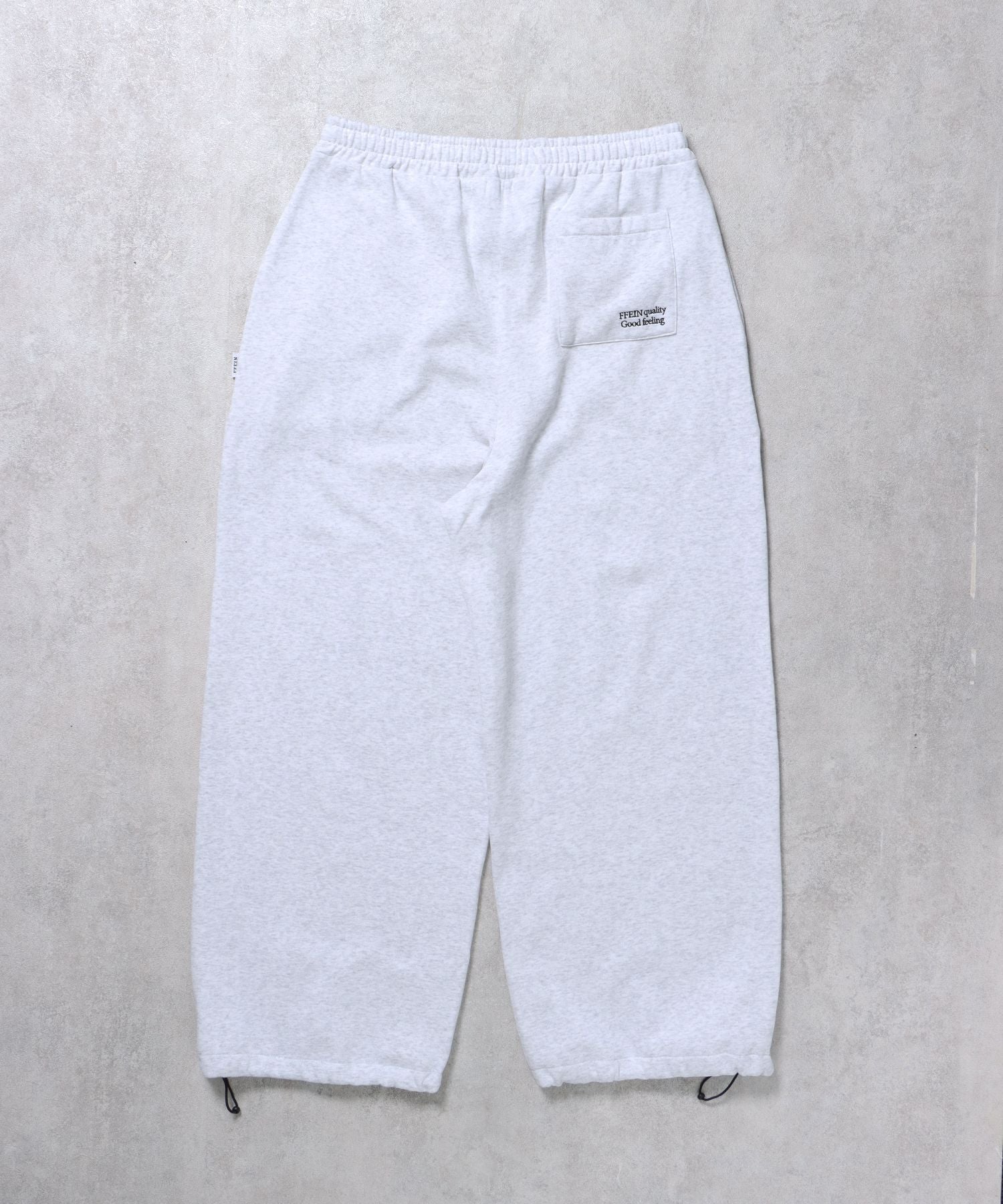 シンプルワイドストレートスウェットパンツ / 刺繍 ワンポイント シンプル ノームコア 綺麗目 セットアップ シティガール シティボーイ 裏起毛 アッシュグレー
