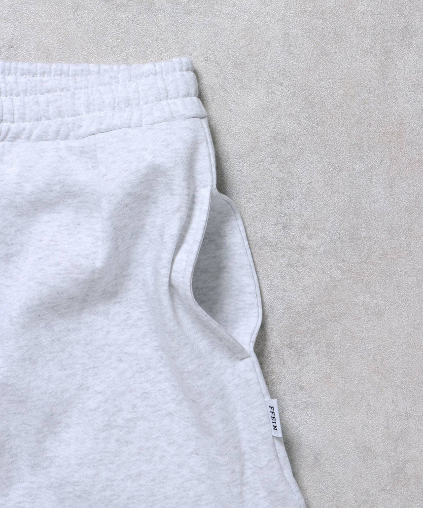 シンプルワイドストレートスウェットパンツ / 刺繍 ワンポイント シンプル ノームコア 綺麗目 セットアップ シティガール シティボーイ 裏起毛 アッシュグレー