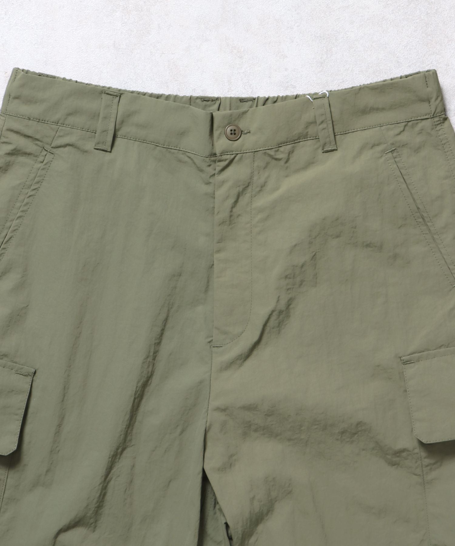 ナイロンテックワイドカーゴパンツ / ドローコード ブロークコア シティガール シティボーイ ワンポイント シンプル ノームコア カーキ