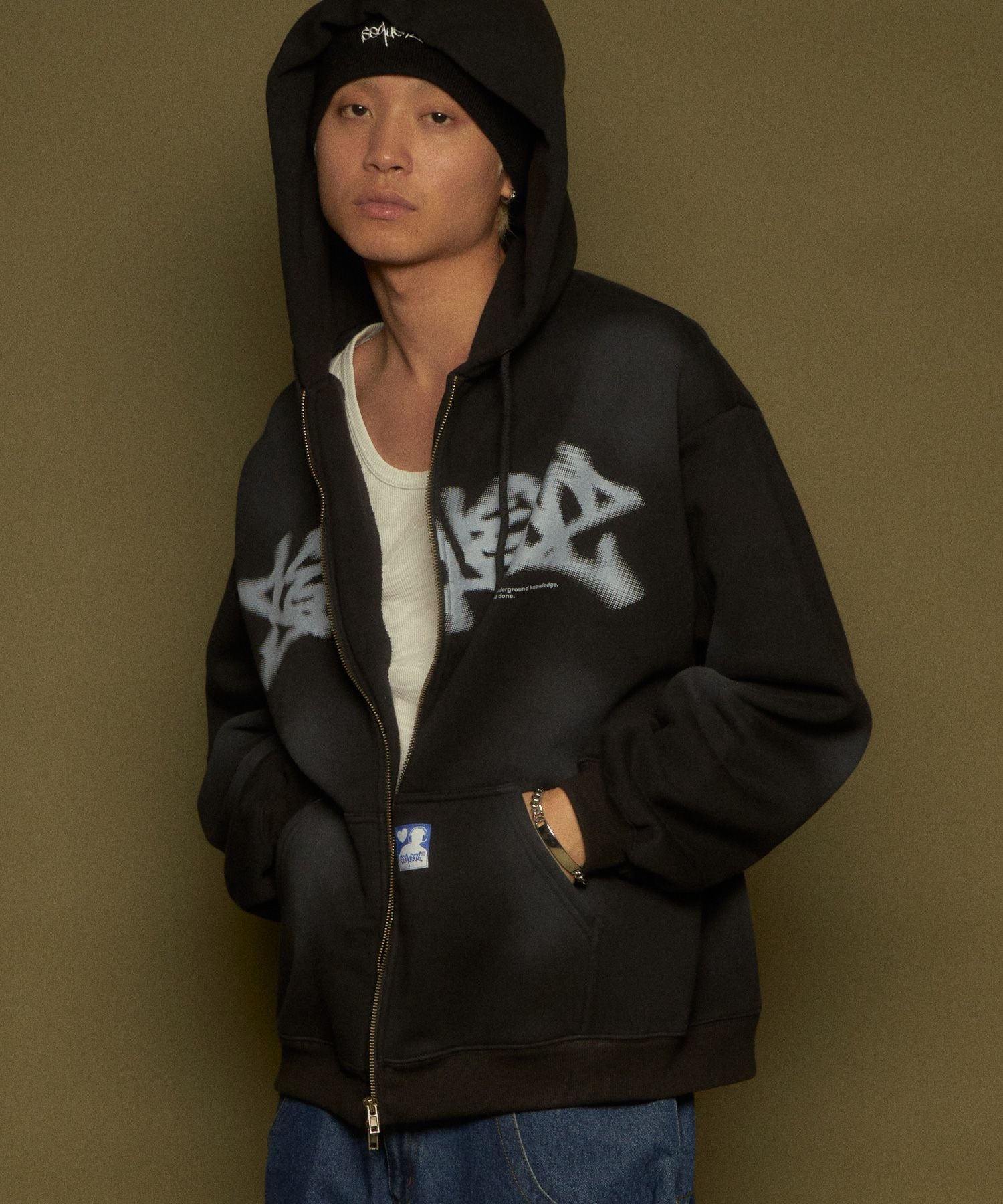 モデル:H178 Size:M