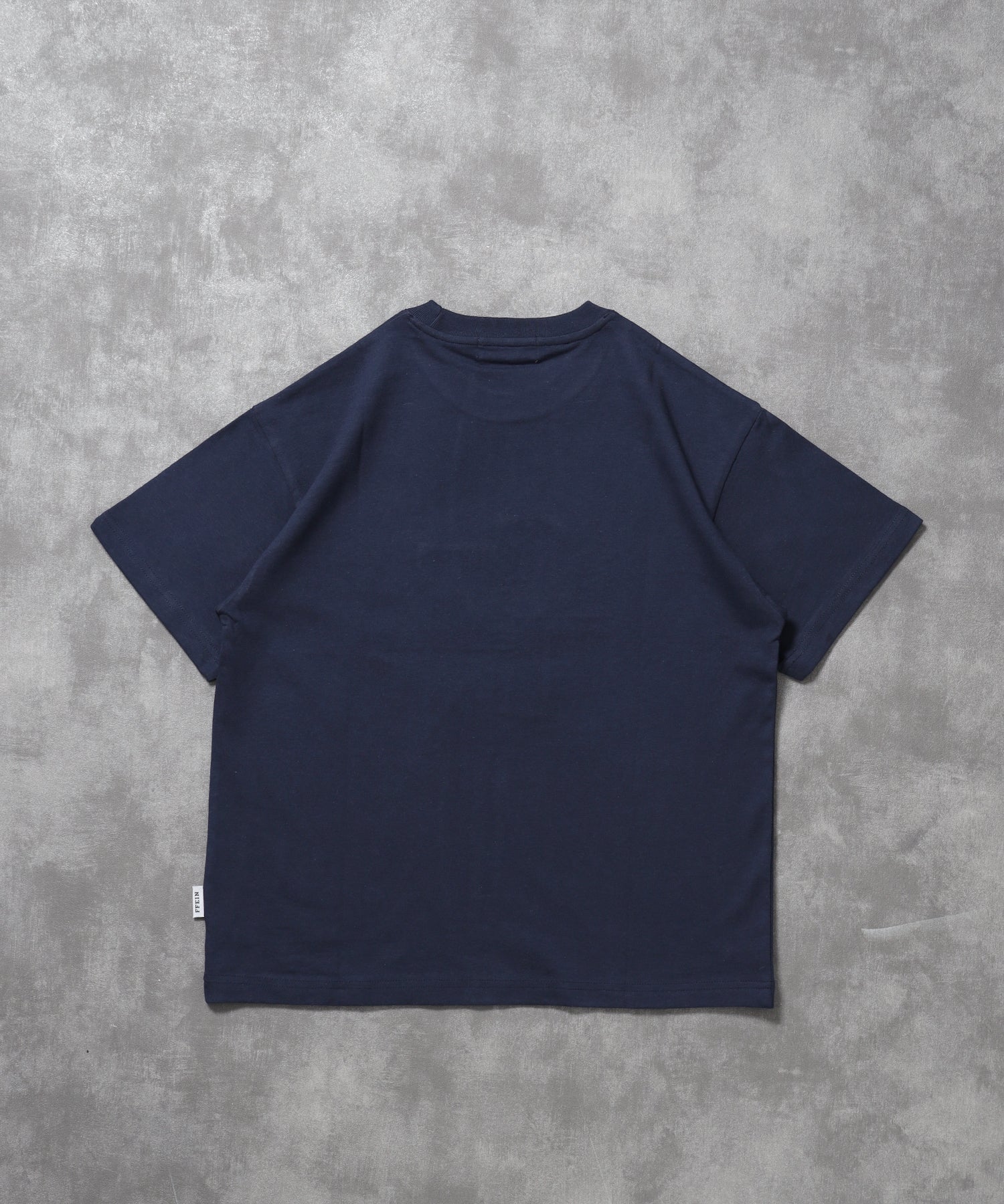 フラワー刺繍ロゴショート丈Tシャツ / Tシャツ クルーネック 半袖 刺繍 花柄 【短丈】 ネイビー