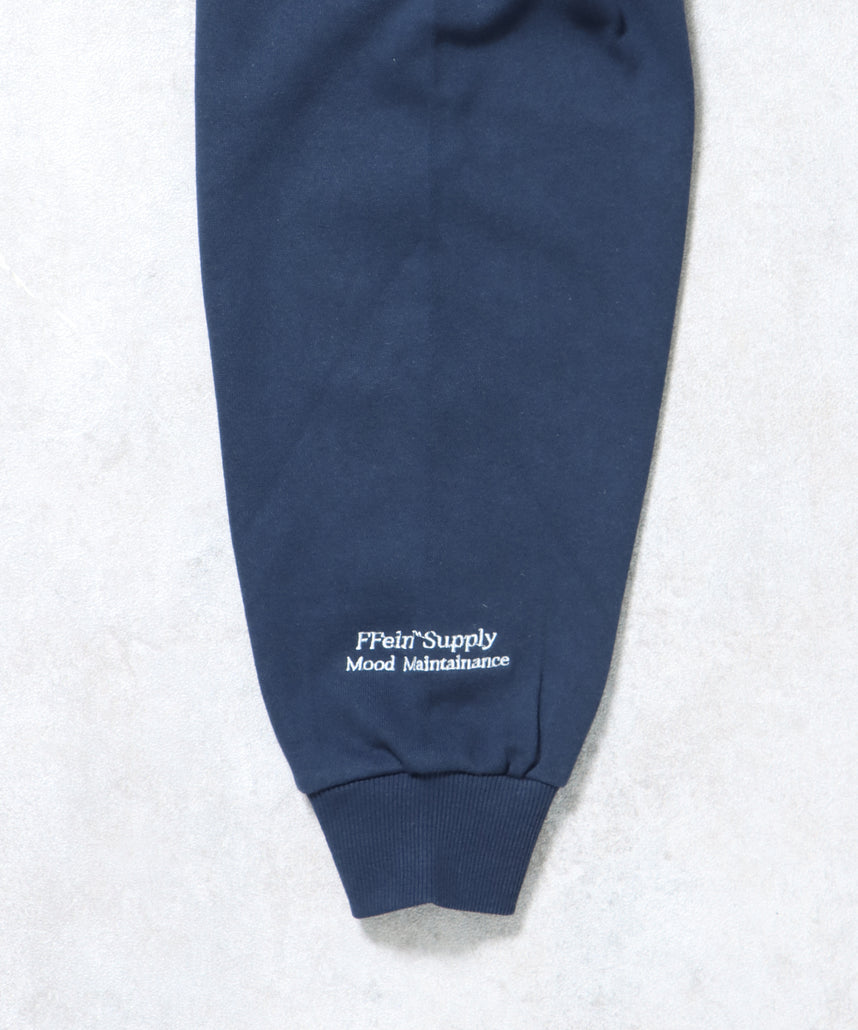 ワンポイントロゴジップパーカー / 刺繍 ワンポイント シンプル ノームコア 綺麗目 シティガール シティボーイ 裏起毛 ネイビー