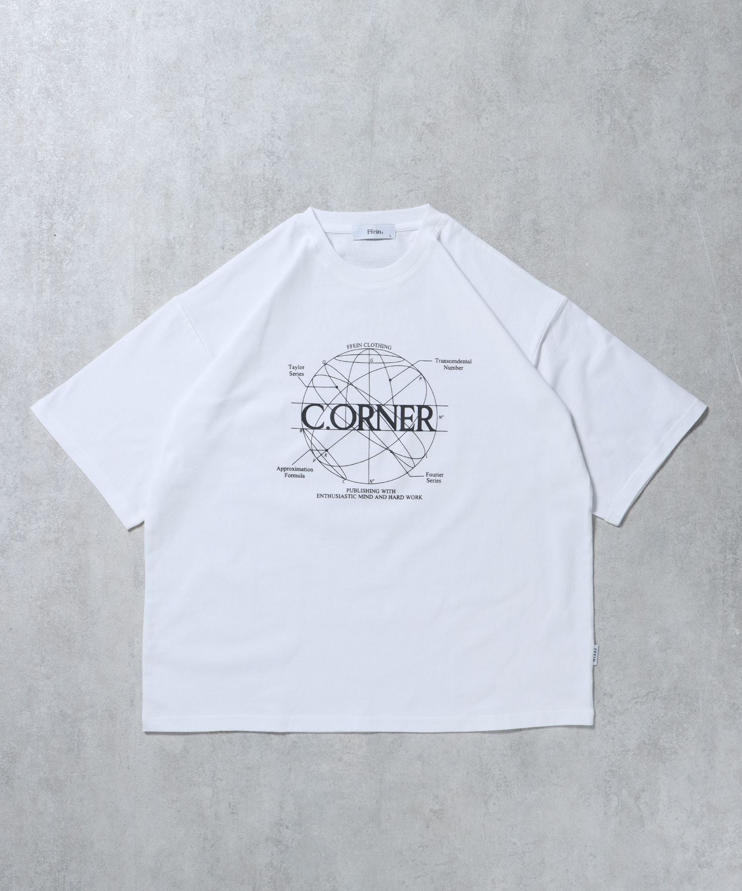 【FFEIN(フェイン)】サークルアート線画プリントTシャツ / 男女兼用 レギュラーサイズ ワンポイント シンプル アートT ホワイト