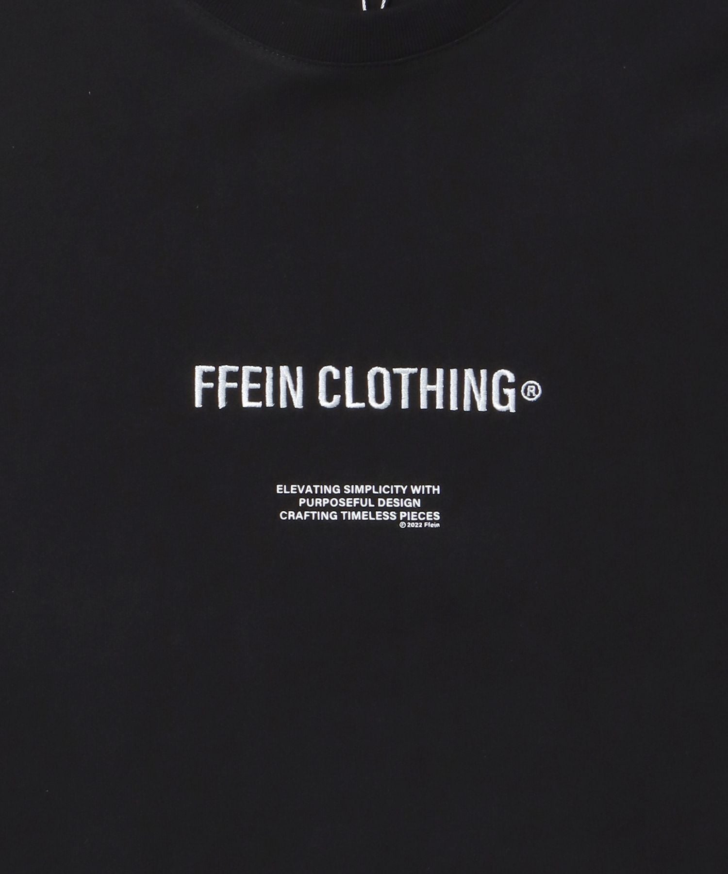 ワンポイントセンター刺繍ロゴTシャツ / Tシャツ クルーネック 半袖 刺繍 ブラック