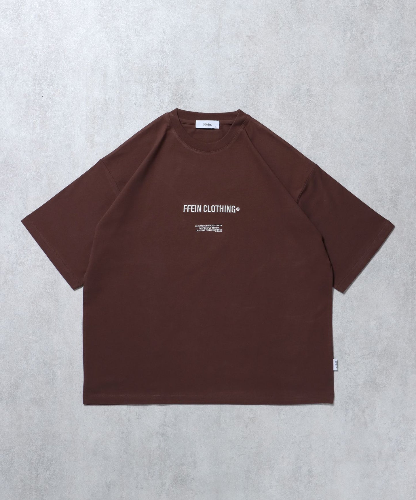 【FFEIN(フェイン)】ワンポイントセンター刺繍ロゴTシャツ / Tシャツ クルーネック 半袖 刺繍 ブラウン