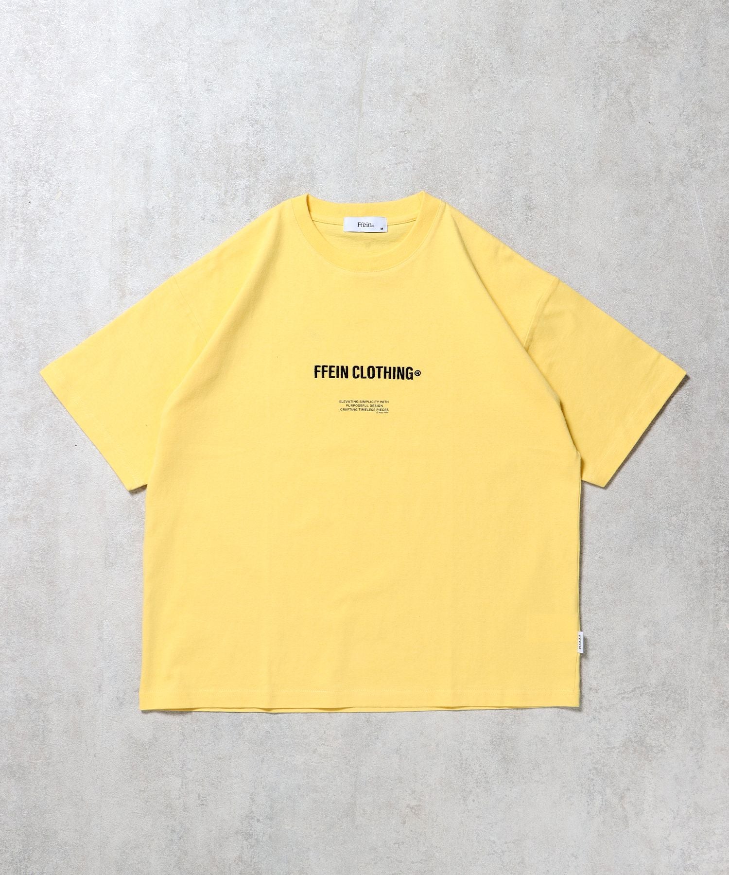 ワンポイントセンター刺繍ロゴTシャツ / Tシャツ クルーネック 半袖 刺繍 イエロー