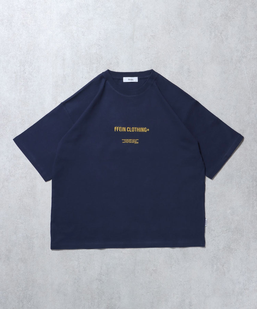 【FFEIN(フェイン)】ワンポイントセンター刺繍ロゴTシャツ / Tシャツ クルーネック 半袖 刺繍 ネイビー