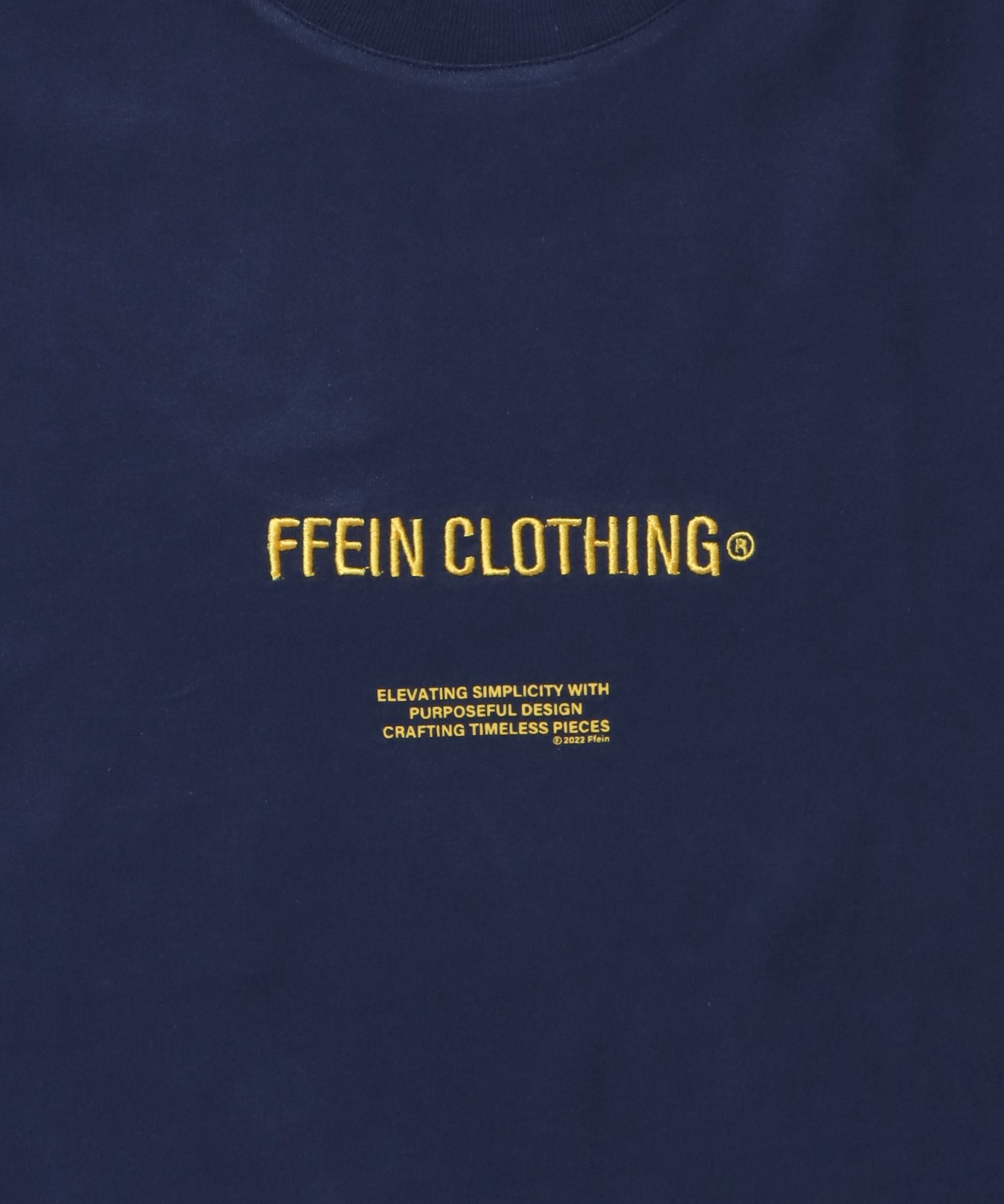 ワンポイントセンター刺繍ロゴTシャツ / Tシャツ クルーネック 半袖 刺繍 ネイビー