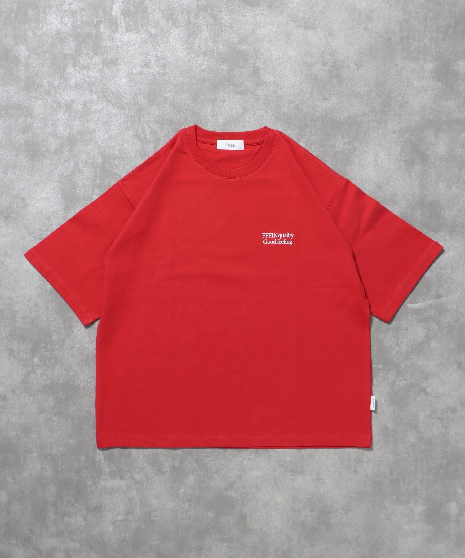 【FFEIN(フェイン)】ワンポイント刺繍ショート丈Tシャツ / Tシャツ 短丈 クルーネック 半袖 刺繍 ワンポイント レッド