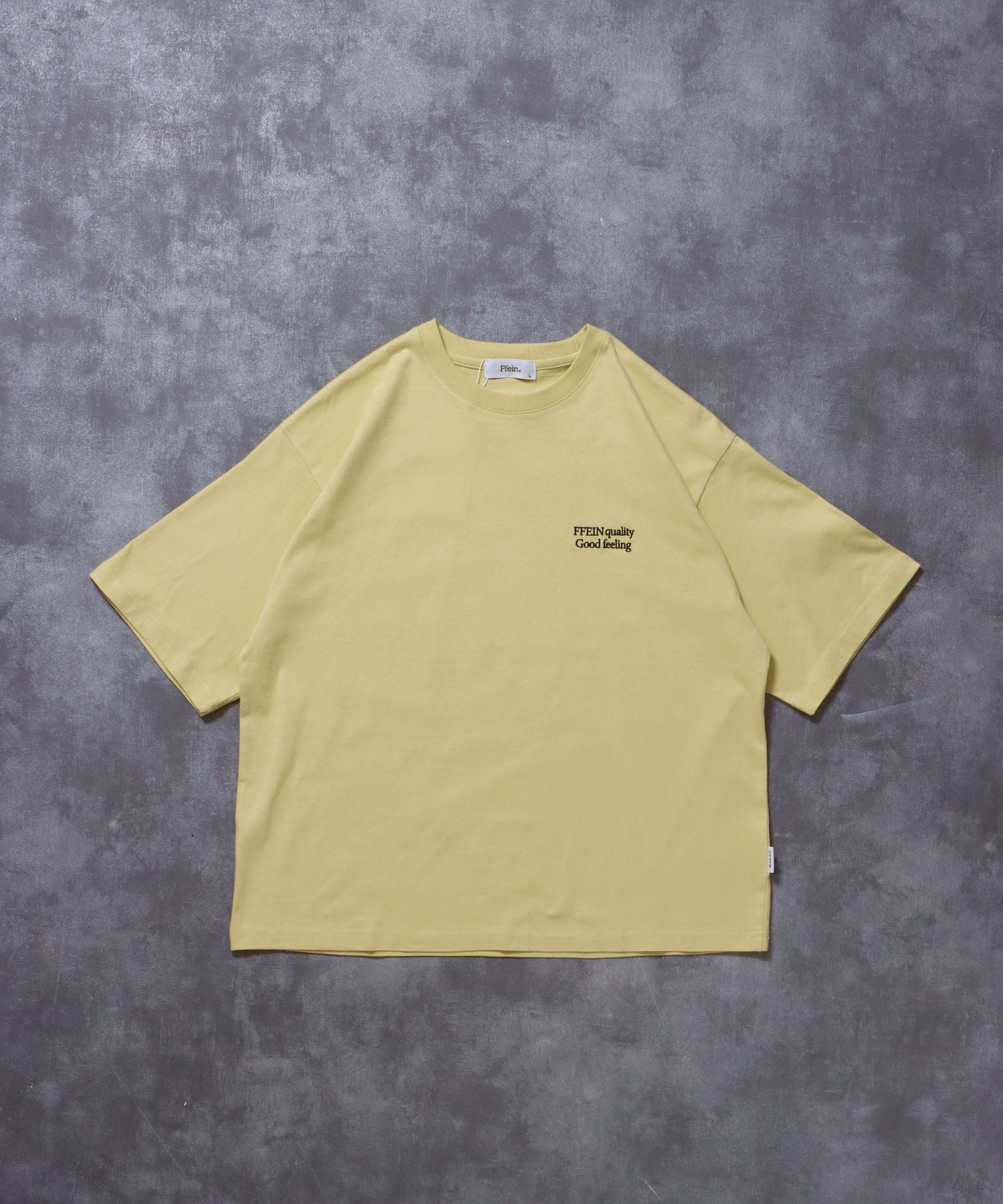 【FFEIN(フェイン)】ワンポイント刺繍ショート丈Tシャツ / Tシャツ 短丈 クルーネック 半袖 刺繍 ワンポイント レモンイエロー