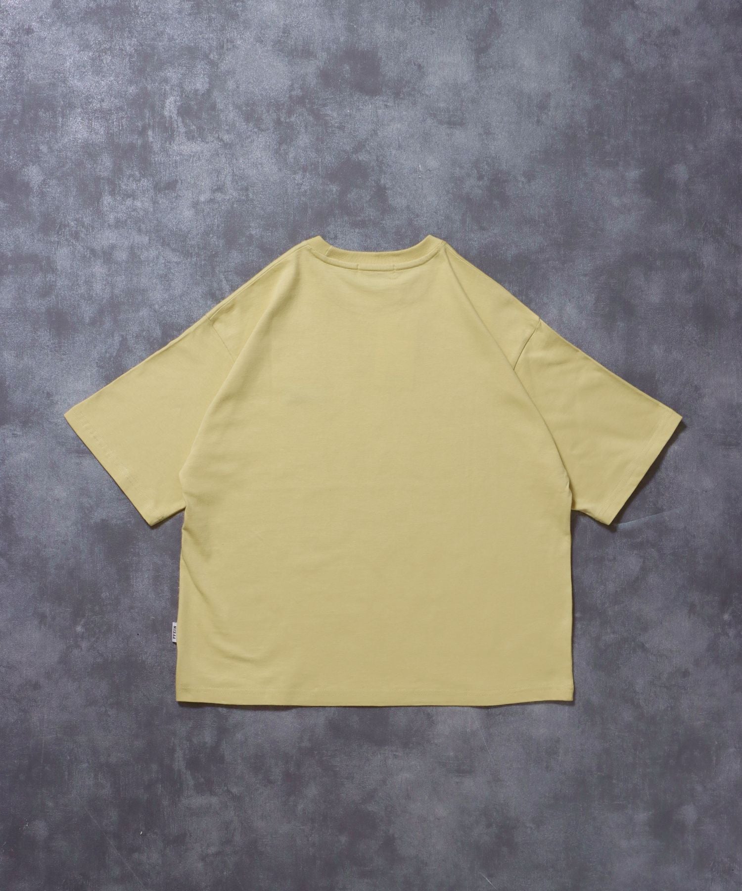 ワンポイント刺繍ショート丈Tシャツ / Tシャツ 短丈 クルーネック 半袖 刺繍 ワンポイントレモン イエロー