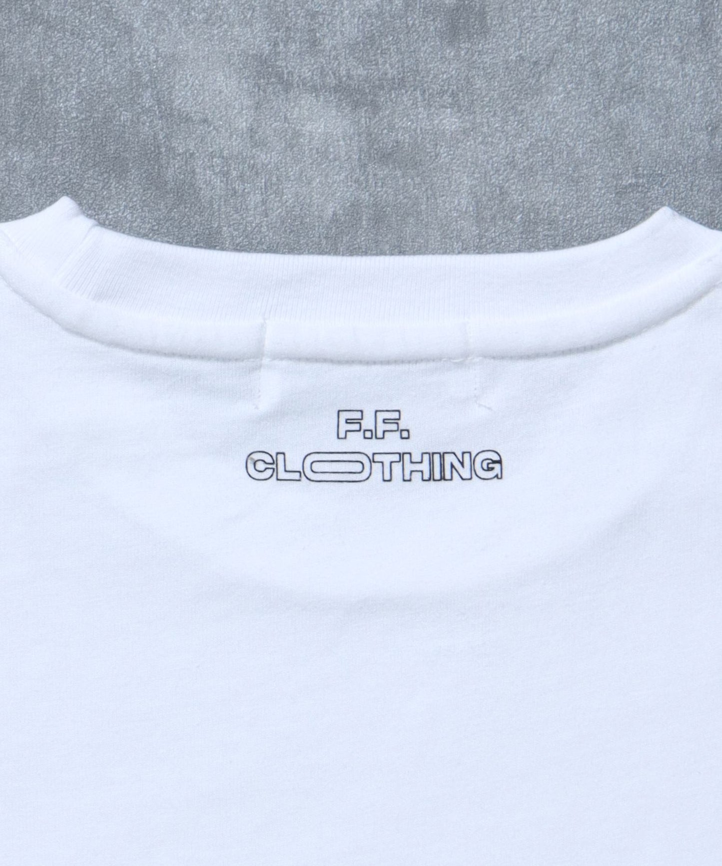 フォトプリントショート丈Tシャツ / Tシャツ 短丈 クルーネック 半袖 ショート丈 ホワイト