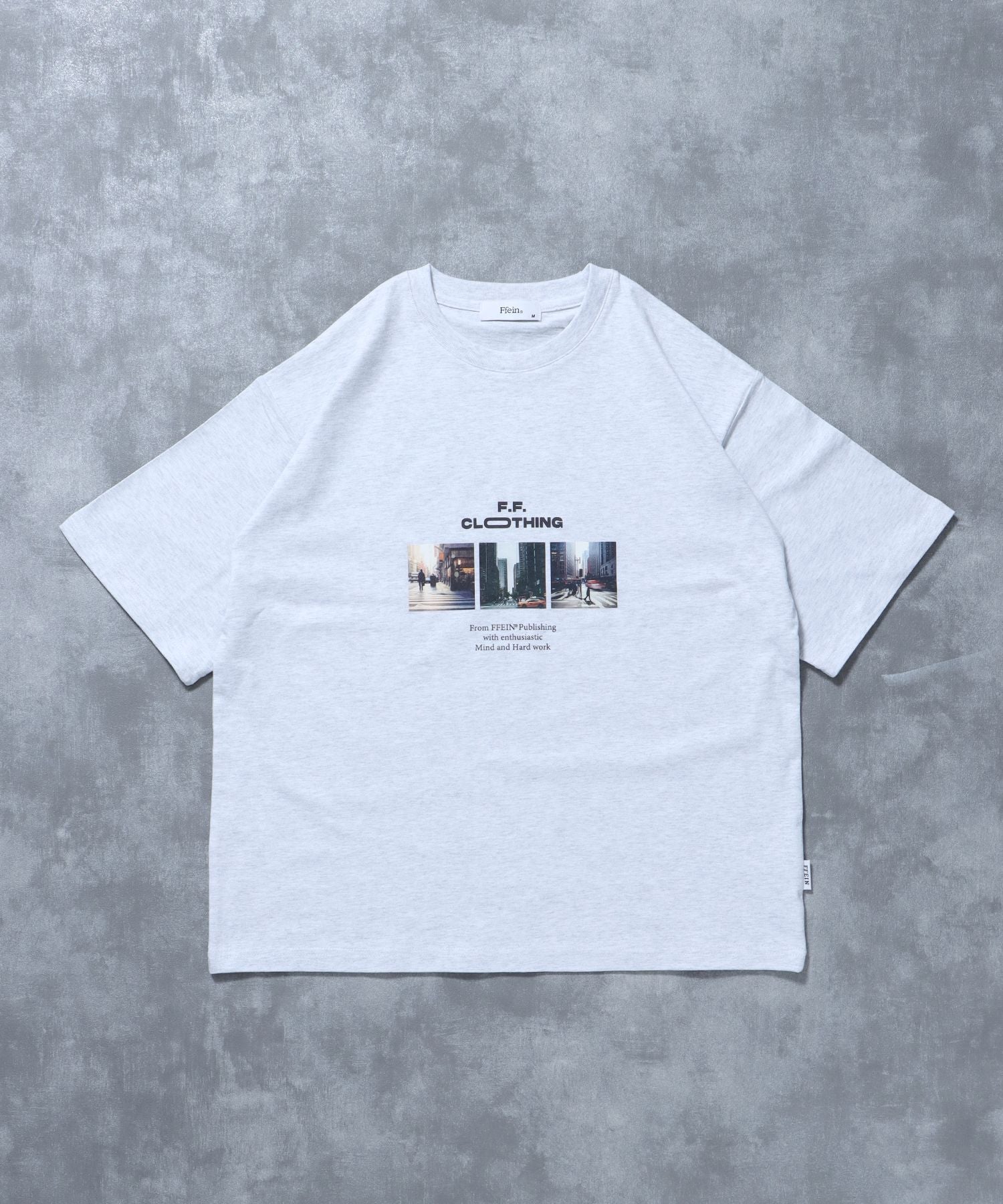 【FFEIN(フェイン)】フォトプリントショート丈Tシャツ / Tシャツ 短丈 クルーネック 半袖 ショート丈 アッシュグレー