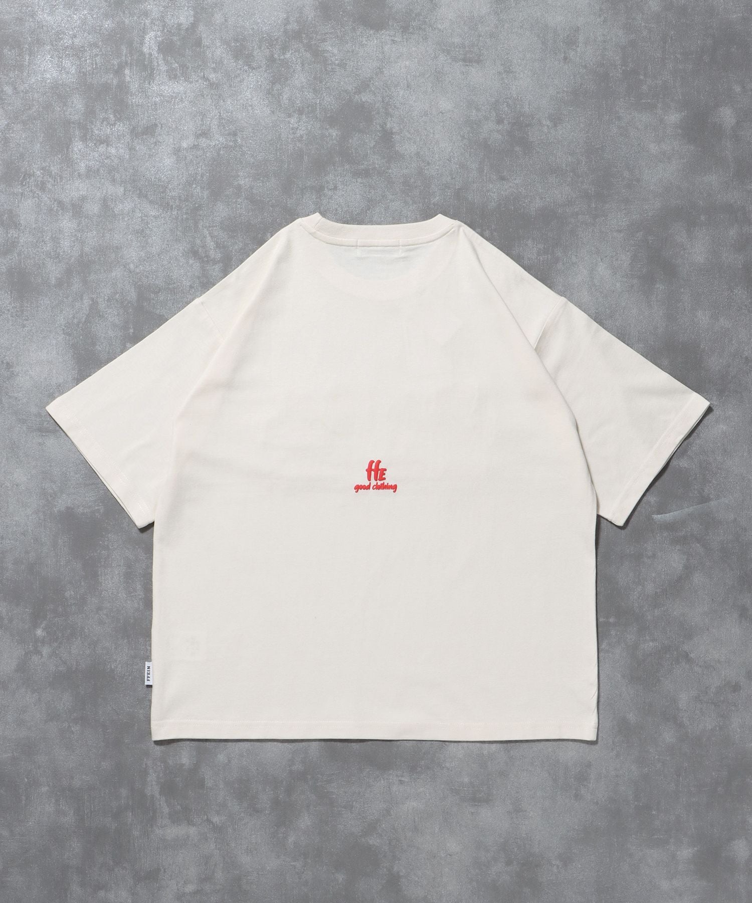 【FFEIN(フェイン)】手書きロゴショート丈Tシャツ / Tシャツ 短丈 クルーネック 半袖 ショート丈 アイボリー