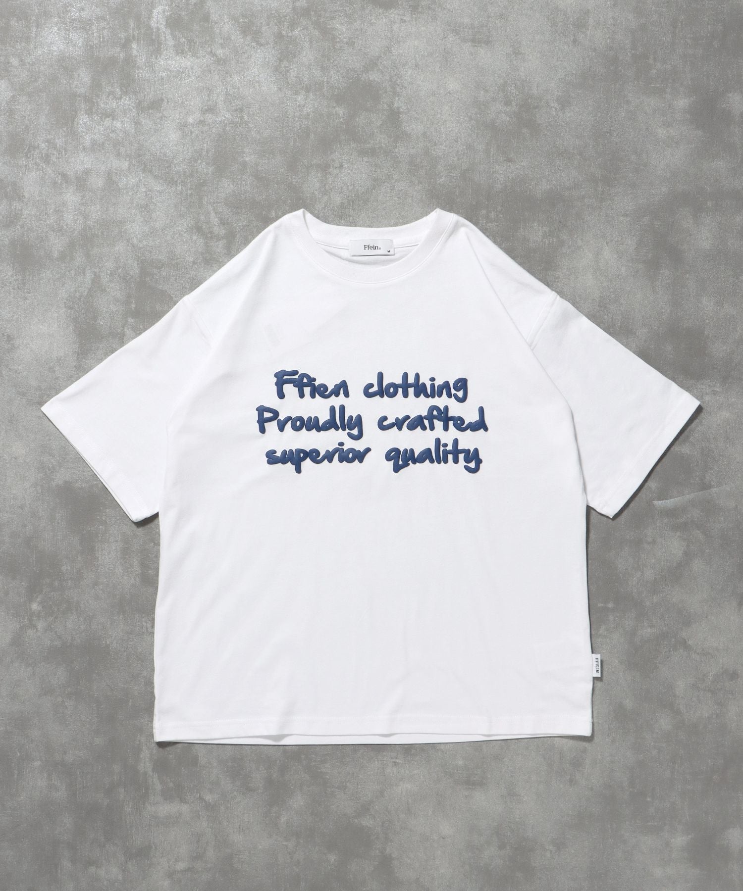 【FFEIN(フェイン)】手書きロゴショート丈Tシャツ / Tシャツ 短丈 クルーネック 半袖 ショート丈 ホワイト