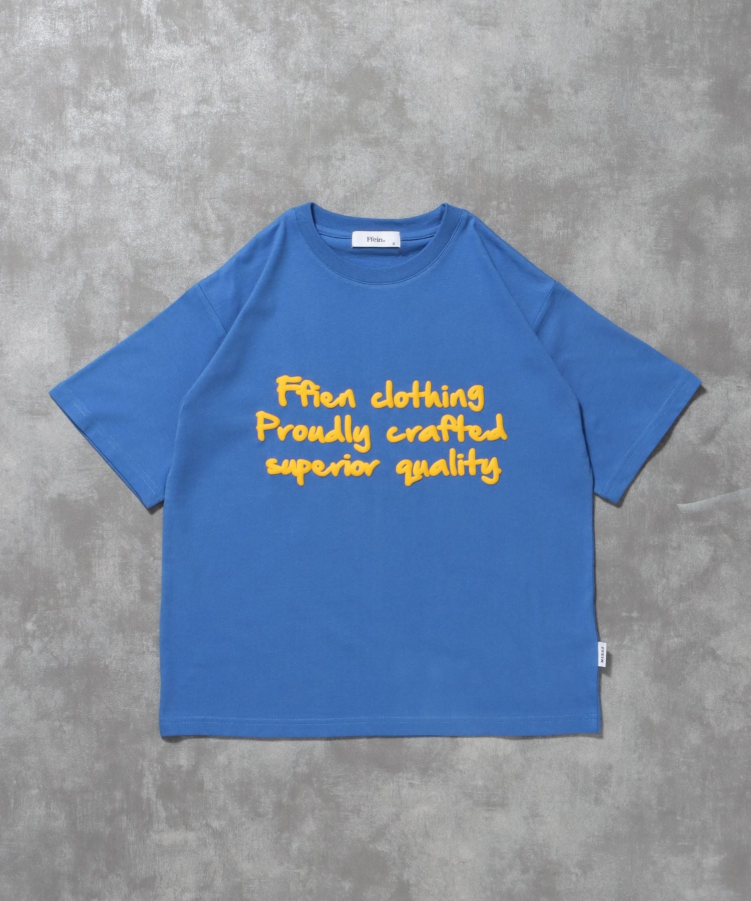 【FFEIN(フェイン)】手書きロゴショート丈Tシャツ / Tシャツ 短丈 クルーネック 半袖 ショート丈 ブラック