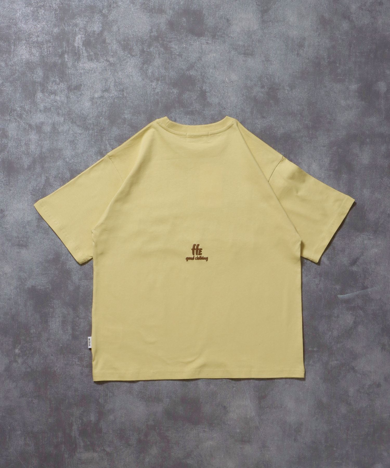 手書きロゴショート丈Tシャツ / Tシャツ クルーネック 半袖 プリント 手書きロゴ【短丈】 レモンイエロー