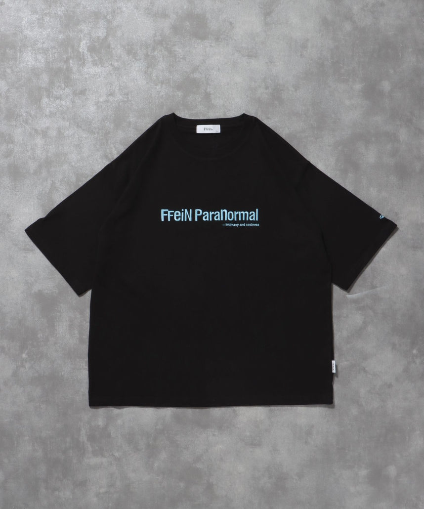 【FFEIN(フェイン)】センターロゴ刺繍ショート丈Tシャツ / Tシャツ 短丈 クルーネック 半袖 ショート丈 刺繍 ブラック