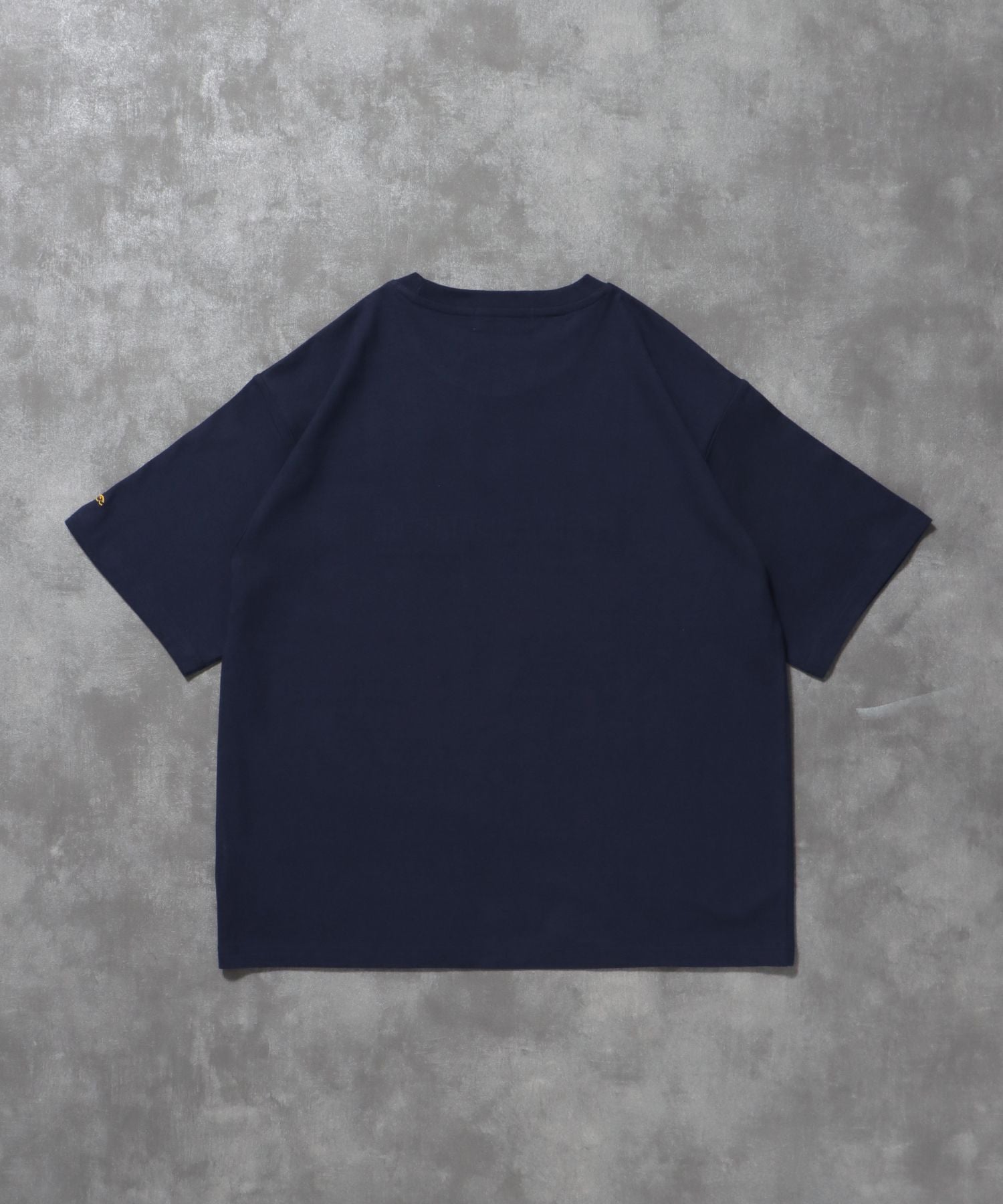 センターロゴ刺繍ショート丈Tシャツ / Tシャツ 短丈 クルーネック 半袖 ショート丈 刺繍 ネイビー